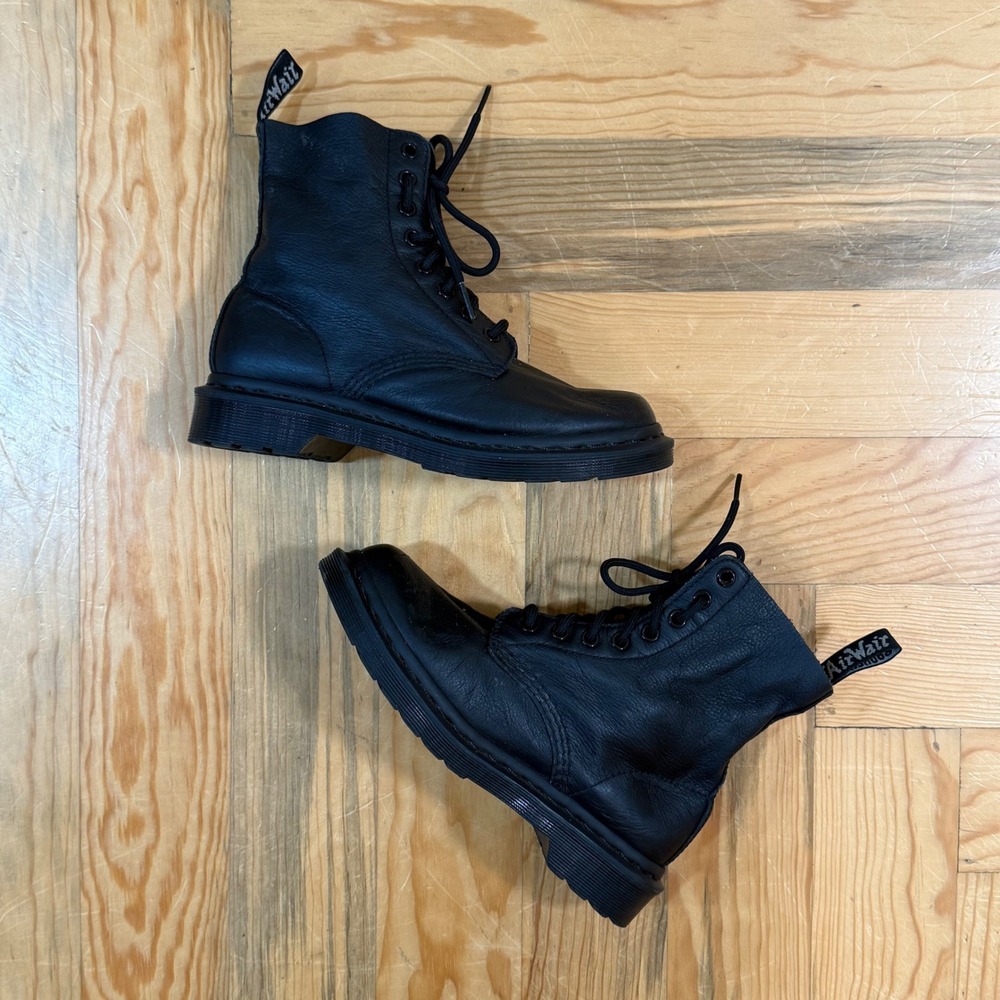Dr. Martens Original Punk Edgy Grunge Goth Black‎ Leather Combat Boots Women 6